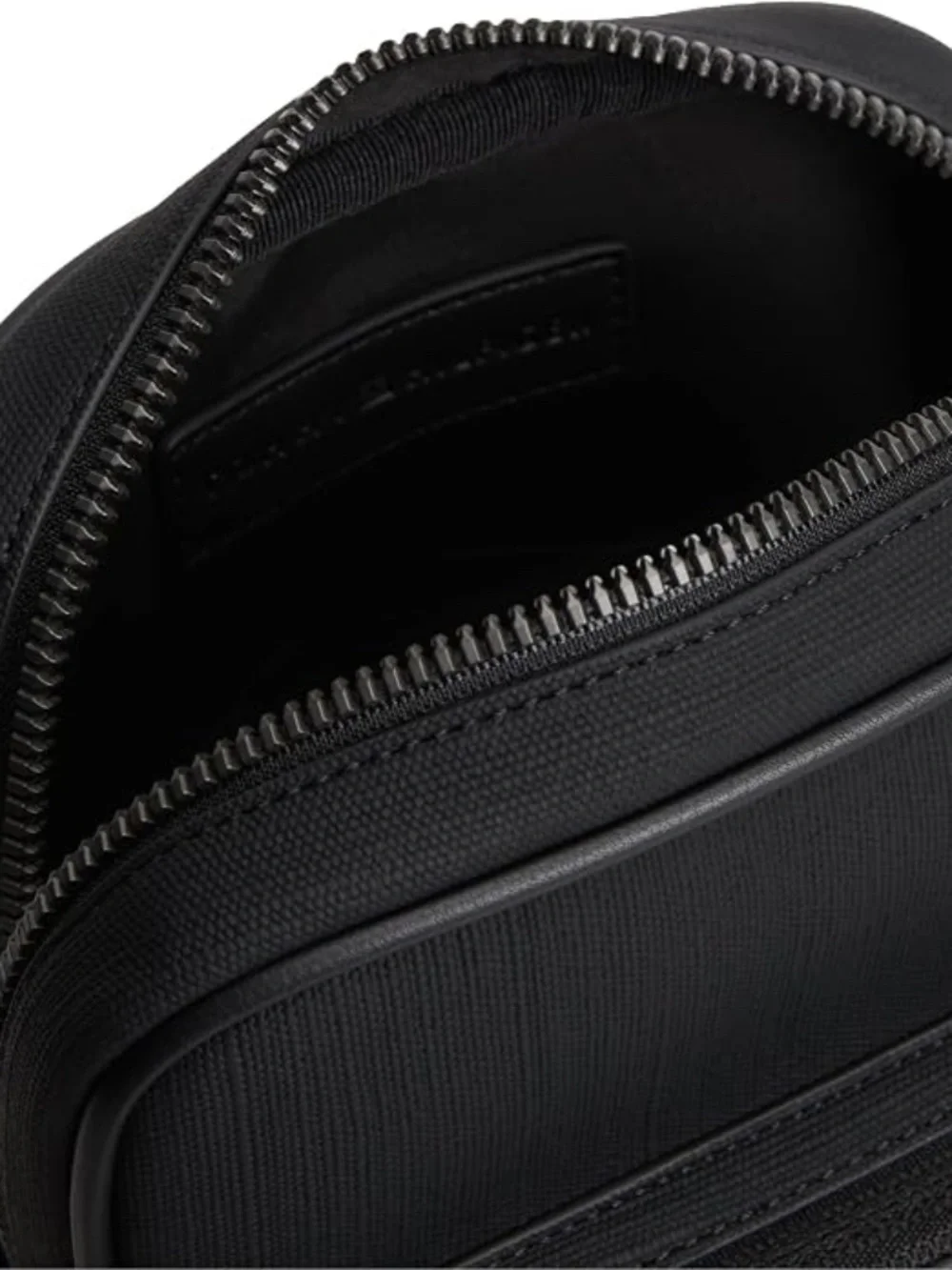 NWT Tommy Hilfiger Men's Black Foundation Crossbody Sling Bag
